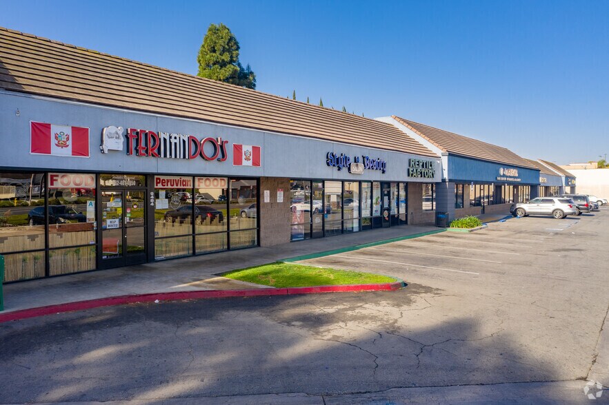 9462-9516 Firestone Blvd, Downey, CA à louer - Photo de l’immeuble – Image 1 sur 4
