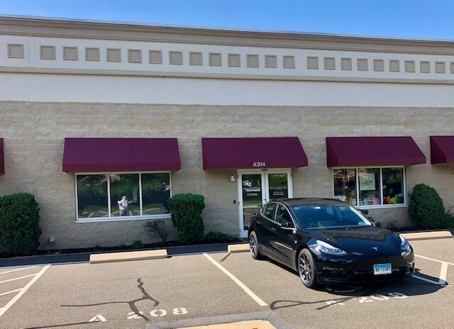 100 Corporate Dr, Trumbull, CT à louer - Photo de l’immeuble – Image 2 sur 10