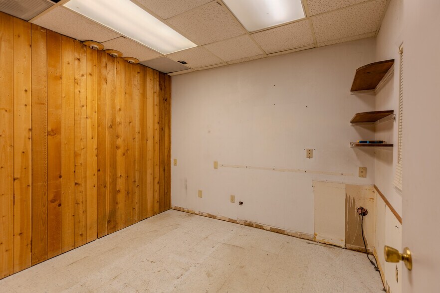 4303 Memorial Hwy, Mandan, ND à vendre - Photo de l’immeuble – Image 3 sur 29