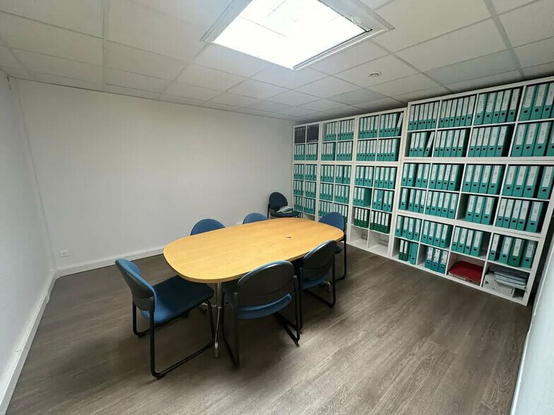 Bureau dans Reims à louer - Photo de l’immeuble – Image 3 sur 5