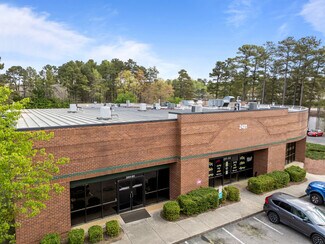 Plus de détails pour 2411 E Millbrook Rd, Raleigh, NC - Local commercial à vendre