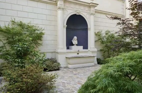 11 Rue Saint-Florentin, Paris à louer - Photo de l’immeuble – Image 2 sur 9