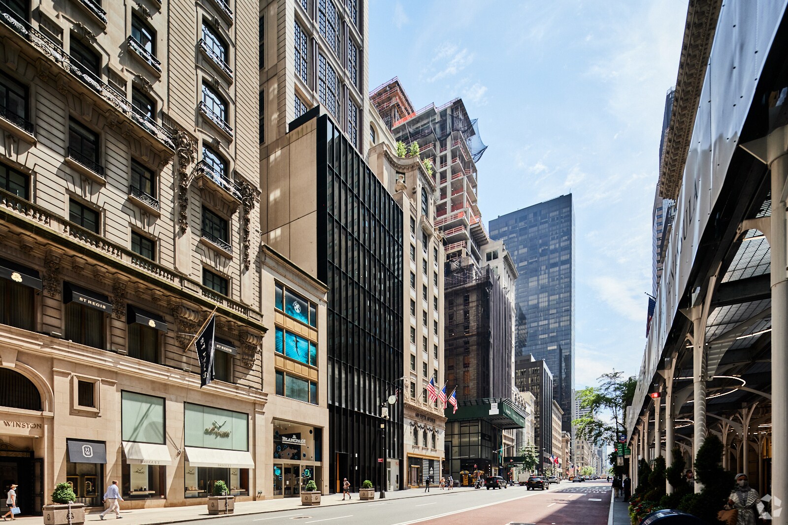 693 Fifth Ave, New York, NY à louer Photo de l’immeuble– Image 1 sur 7