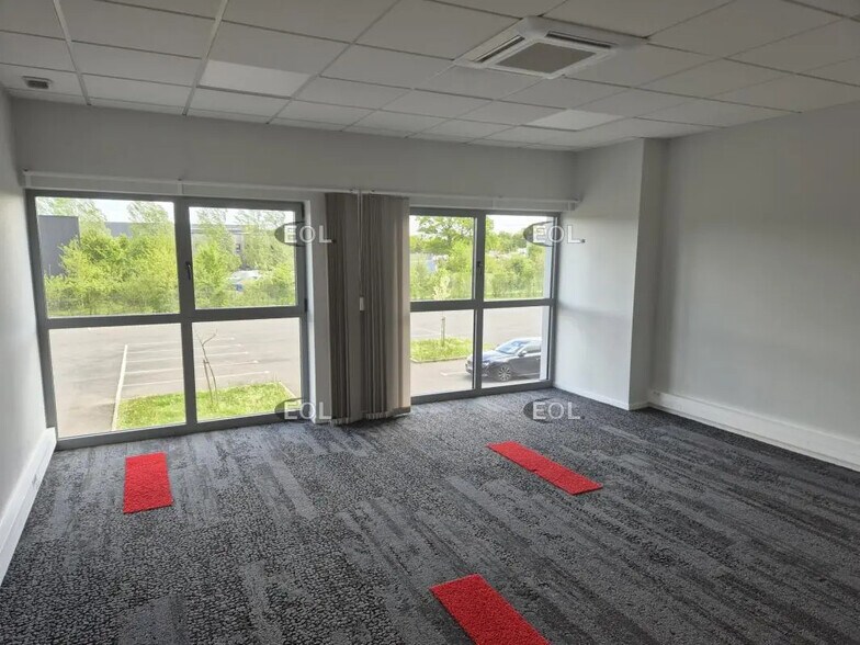 1 Allée Des Frères Montgolfier, Noyal-Châtillon-sur-Seiche à vendre - Photo intérieure – Image 2 sur 4