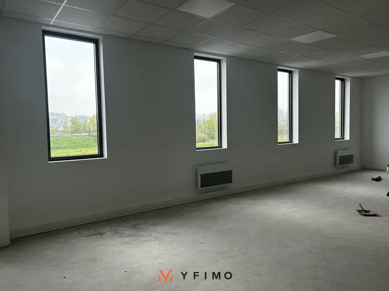 Local d’activités dans Buchelay à louer - Photo intérieure – Image 3 sur 10