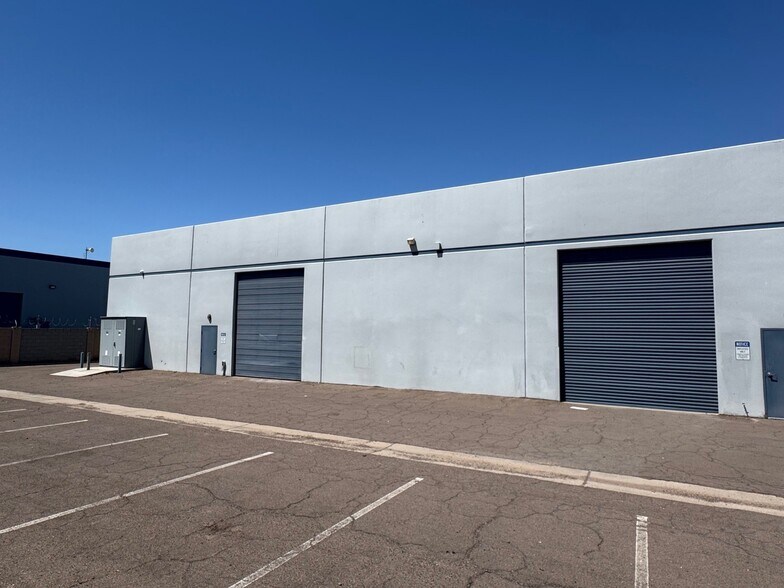 2665 S La Luna, Goodyear, AZ à vendre - Photo de l’immeuble – Image 3 sur 12