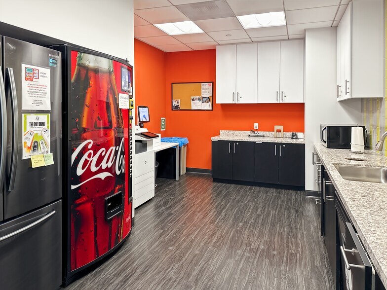 10880 Wilshire Blvd, Los Angeles, CA à louer - Photo intérieure – Image 1 sur 13