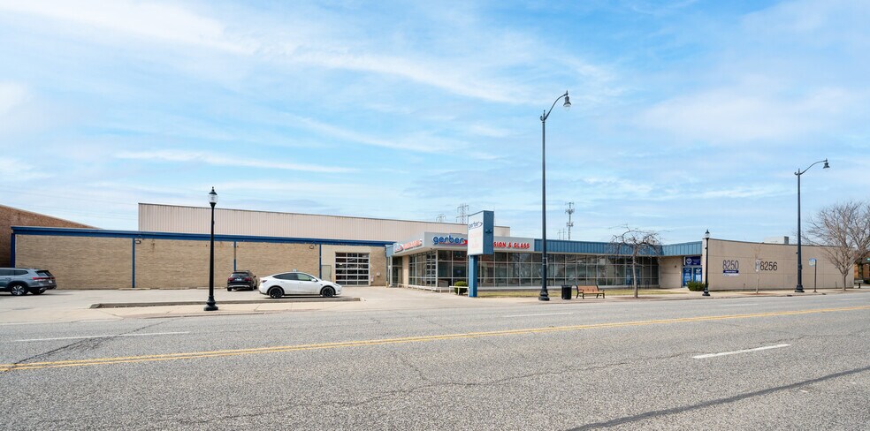 8250 Skokie Blvd, Skokie, IL à vendre - Photo de l’immeuble – Image 1 sur 10