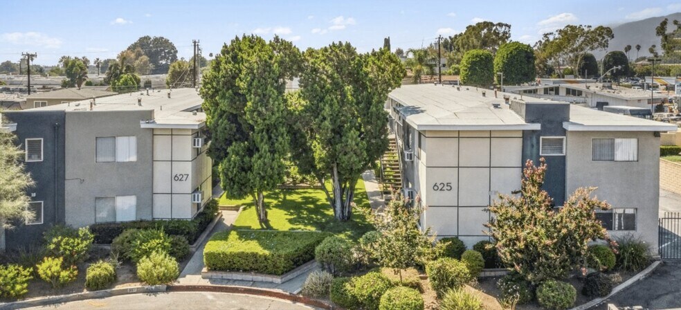 625-627 S Wabash Ave, Glendora, CA à vendre - Photo de l’immeuble – Image 1 sur 11