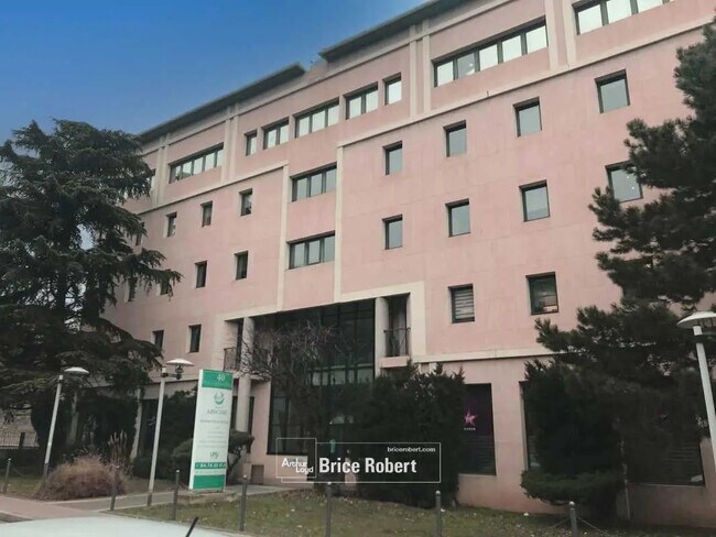 Plus de détails pour Bureau à louer