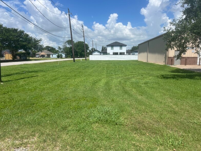 000 Broadway Street, La Porte, TX à vendre - Photo principale – Image 1 sur 2