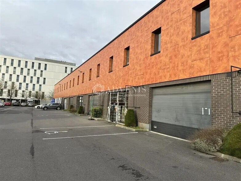 Industriel/Logistique dans VILLENEUVE-D'ASCQ à louer - Photo de l’immeuble – Image 2 sur 8