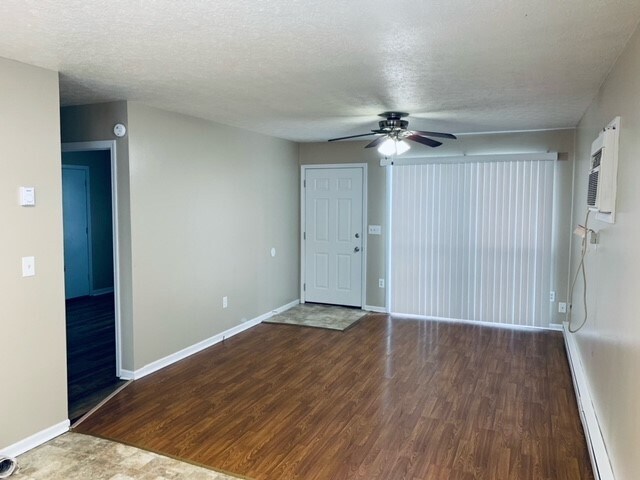 624 Riley Blvd, Bedford, IN à vendre - Photo de l’immeuble – Image 3 sur 11