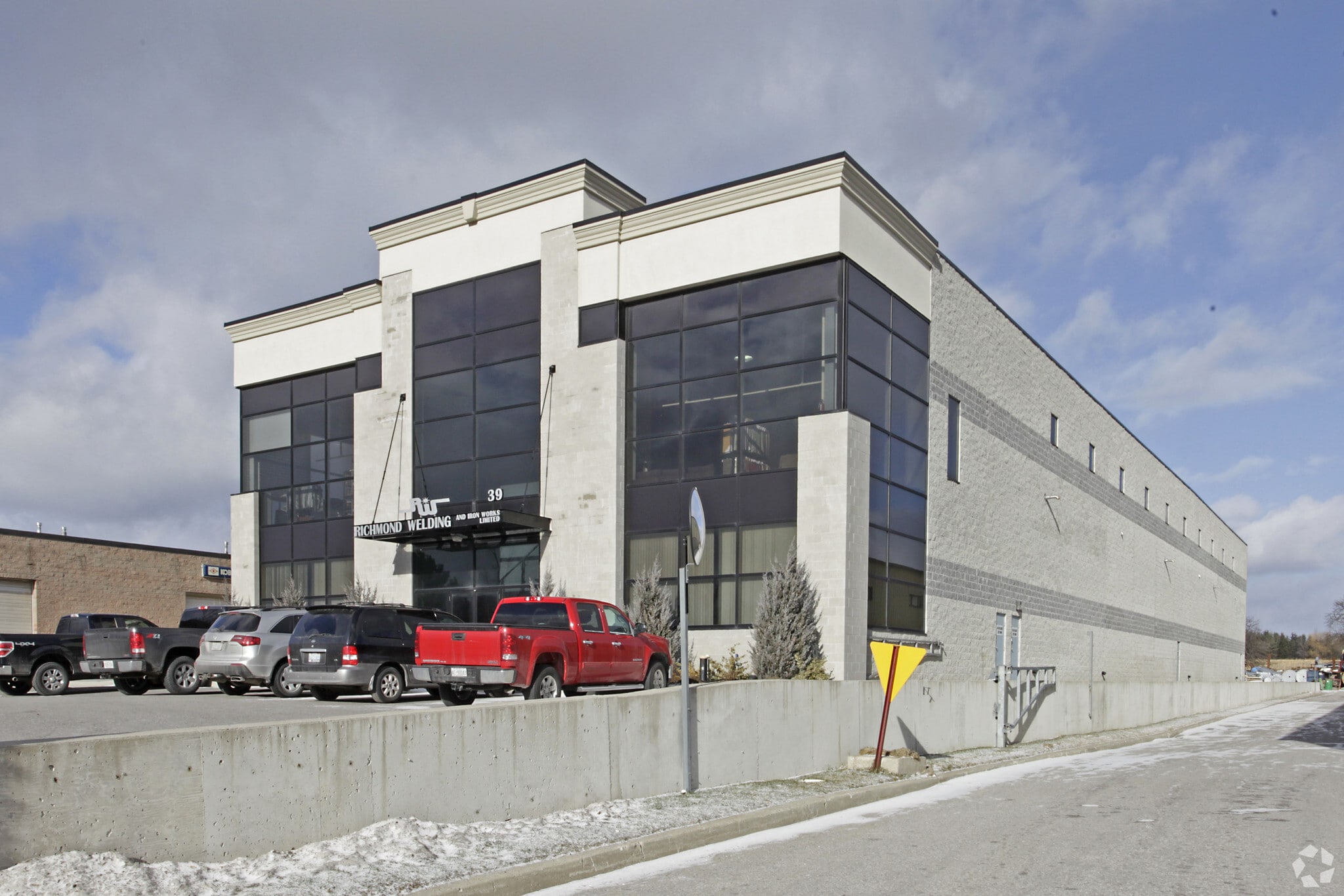 39 Cardico Dr, Whitchurch-Stouffville, ON à vendre Photo principale– Image 1 sur 3