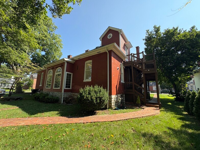 143 4th Ave N, Franklin, TN à louer - Photo de l’immeuble – Image 3 sur 24