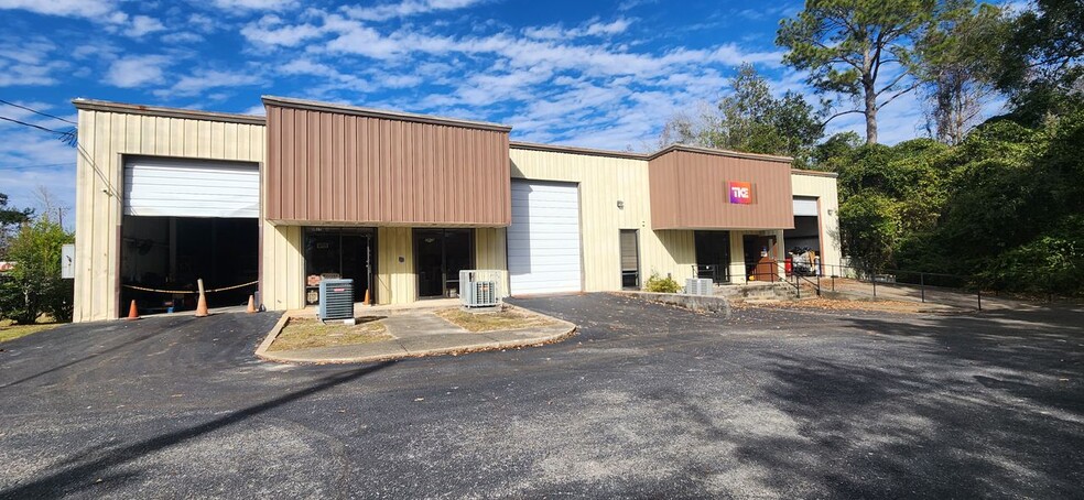 7810 Sears Blvd, Pensacola, FL à louer - Photo de l’immeuble – Image 1 sur 8