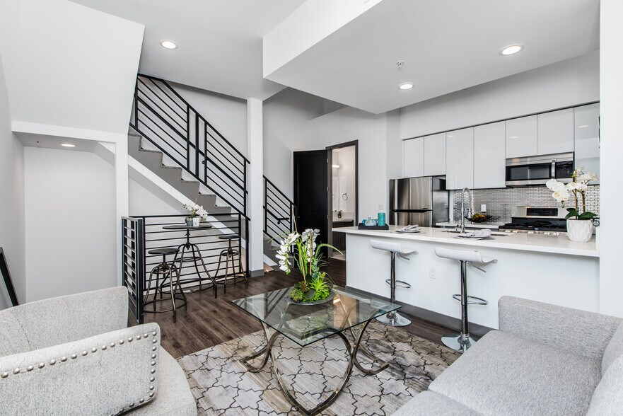 644 N Normandie Ave, Los Angeles, CA à vendre - Photo intérieure – Image 3 sur 39