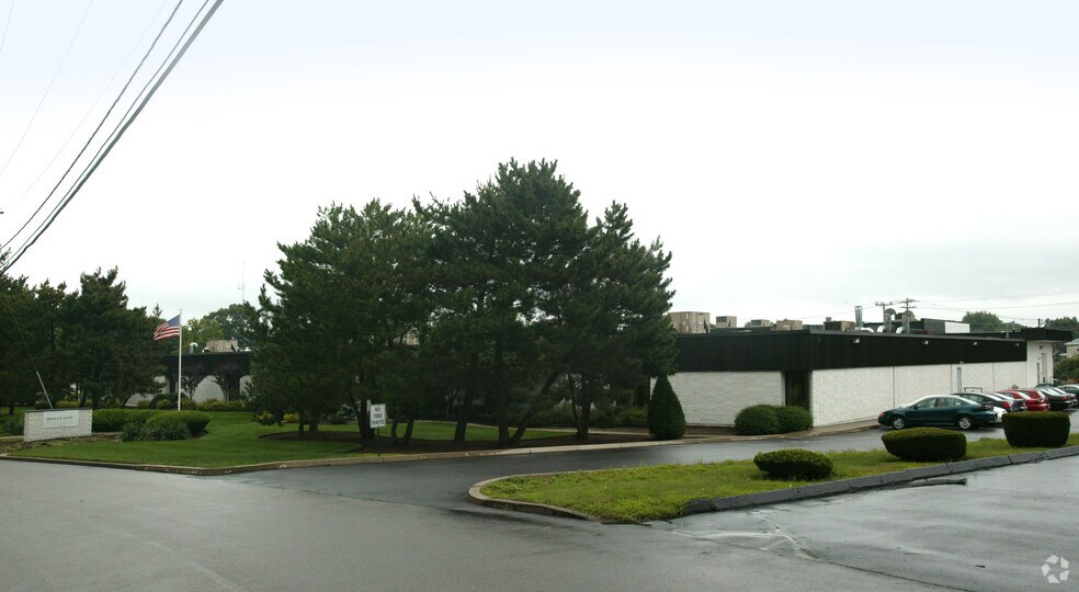 30 Jefferson Park Rd, Warwick, RI à louer - Photo de l’immeuble – Image 2 sur 5