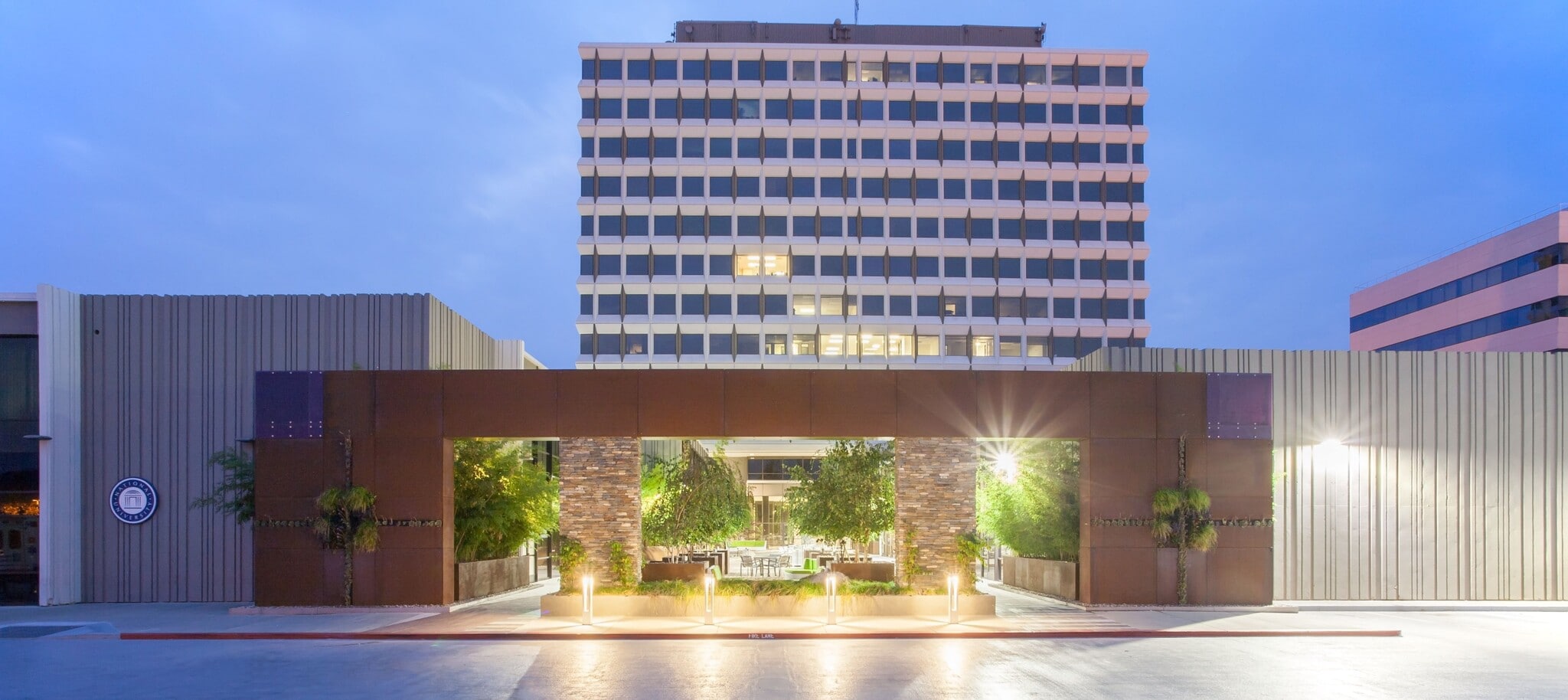 3031 Tisch Way, San Jose, CA à louer Photo principale– Image 1 sur 21