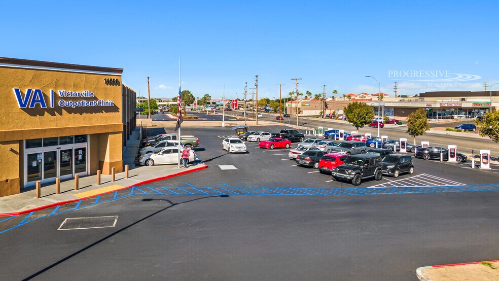 14598 7th St, Victorville, CA à vendre - Photo de l’immeuble – Image 2 sur 8