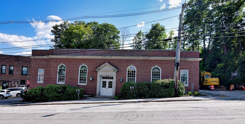 3 Highland St, Plymouth, NH à vendre - Photo de l’immeuble – Image 2 sur 29