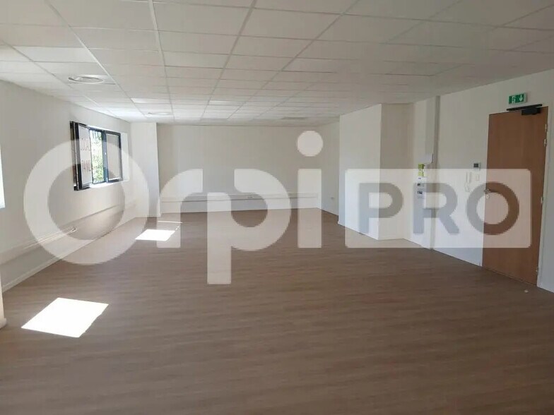 Bureau dans Fabrègues à louer - Photo intérieure – Image 2 sur 4