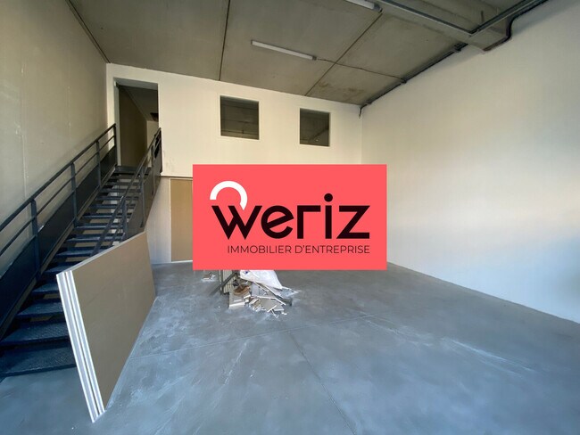 Plus de détails pour Local d'activités à louer
