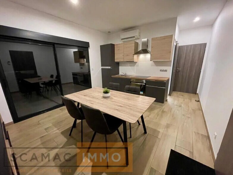 Local d'activités dans MONTEREAU FAUT YONNE à vendre - Photo de l’immeuble – Image 2 sur 10