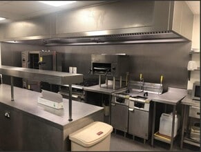 1 Dock Rd, Londres à louer Photo intérieure– Image 2 sur 2