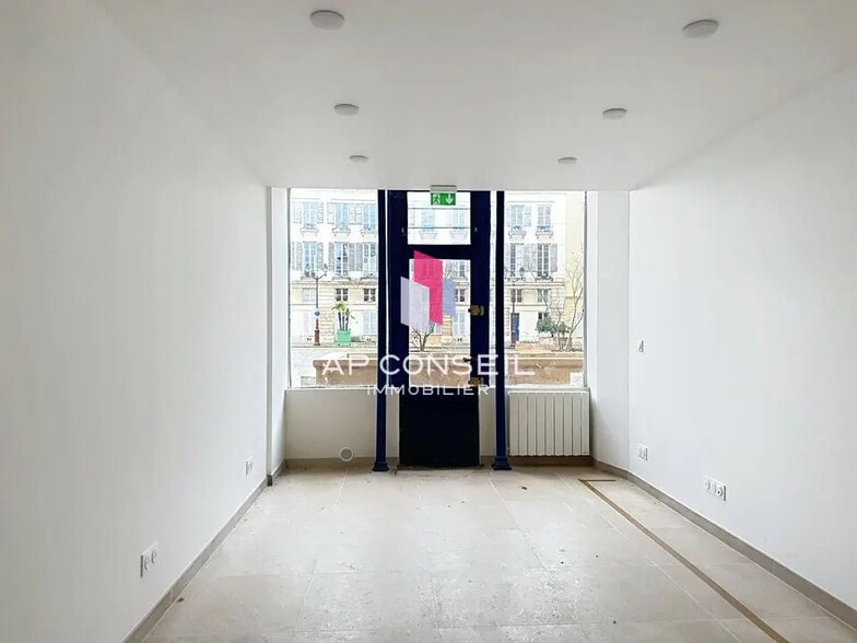 Local commercial dans Versailles à vendre - Photo intérieure – Image 3 sur 4