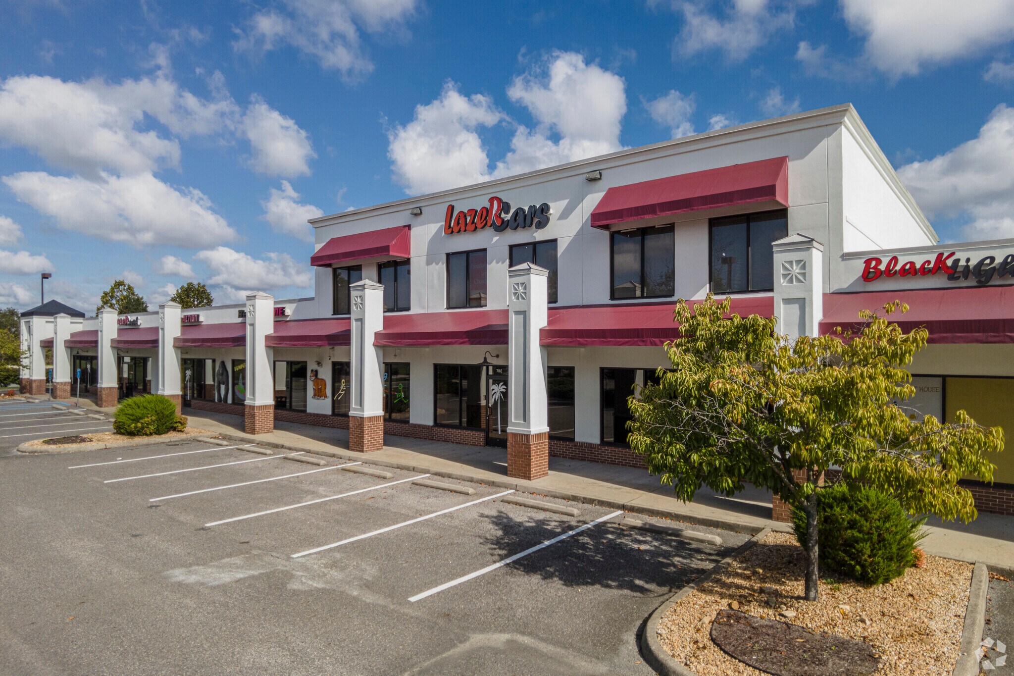 711 Brick Kiln Blvd, Newport News, VA à louer Photo principale– Image 1 sur 6