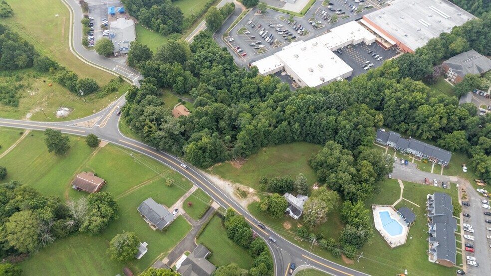 1800 Orange Grove Rd, Hillsborough, NC à vendre - Photo de l’immeuble – Image 3 sur 8