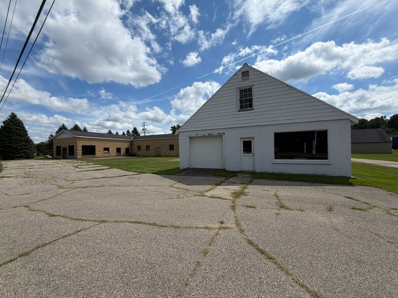 1065 W Green St, Hastings, MI à louer - Photo de l’immeuble – Image 3 sur 4