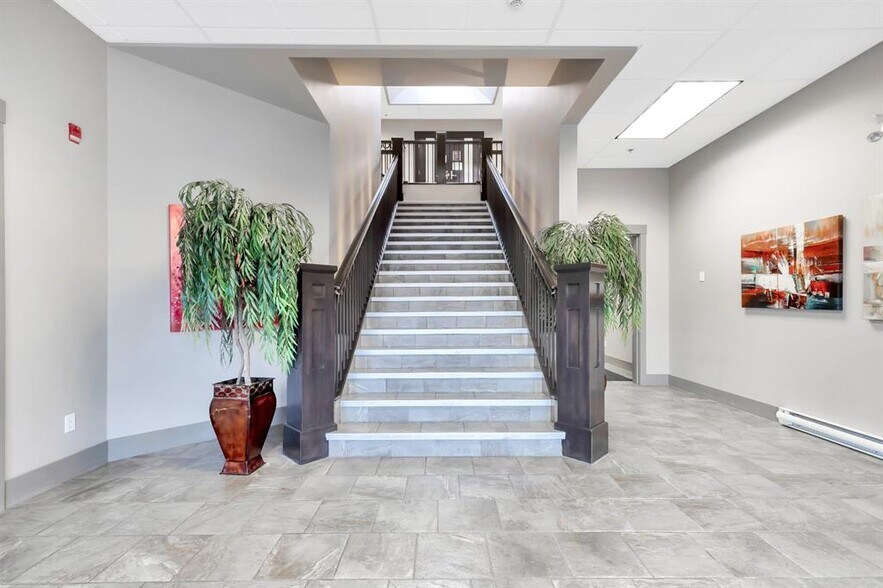 4720 106th Ave SE, Calgary, AB à louer - Photo intérieure – Image 1 sur 19