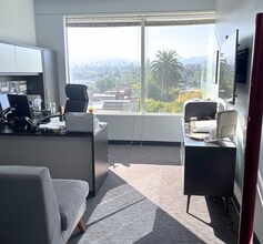 12121 Wilshire Blvd, Los Angeles, CA à louer Photo intérieure– Image 1 sur 2