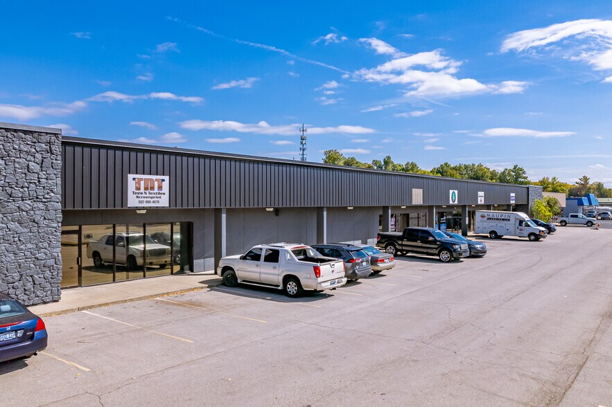 4735 Poplar Level Rd, Louisville, KY à louer - Photo de l’immeuble – Image 1 sur 4