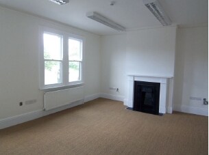 80 Victoria Rd, Darlington à vendre - Photo de l’immeuble – Image 2 sur 4