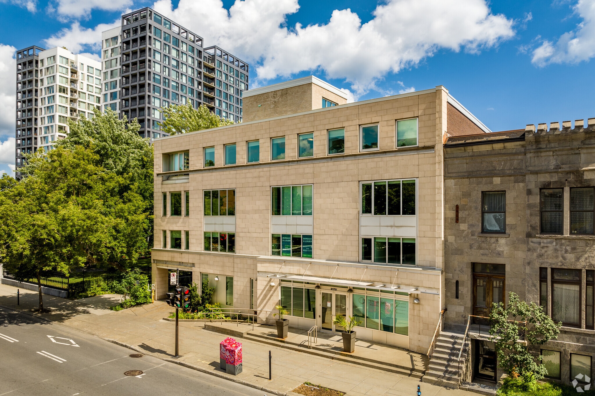 2170 Boul René-Lévesque O, Montréal, QC à louer Photo principale– Image 1 sur 22
