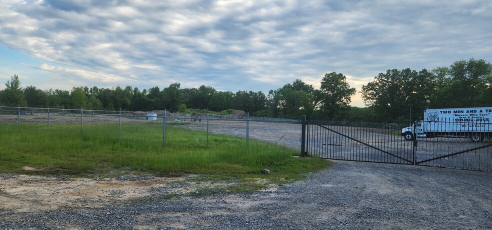 4117 Crystal Hill Rd, North Little Rock, AR à louer - Photo de l’immeuble – Image 2 sur 4