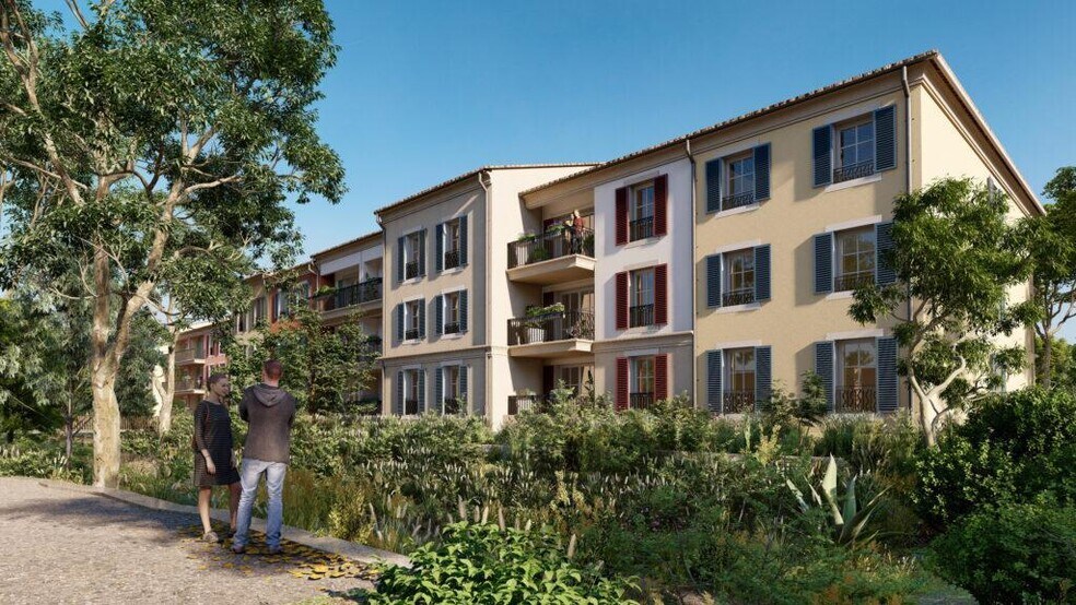 2085 Route Départementale, Roquefort-les-Pins à louer - Photo de l’immeuble – Image 2 sur 11