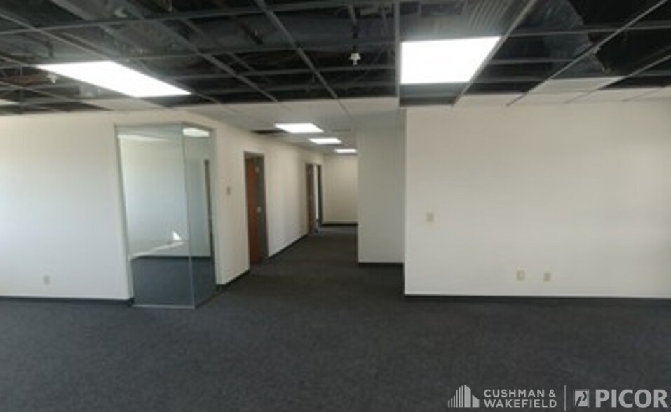 310 S Williams Blvd, Tucson, AZ à louer - Photo de l’immeuble – Image 3 sur 3