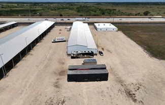 Plus de détails pour 7106 Interstate 10, Cat Spring, TX - Industriel/Logistique à louer