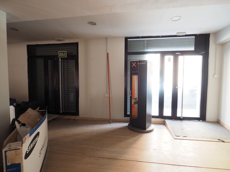 Immeuble residentiel dans Granollers, Barcelona à vendre - Photo intérieure – Image 2 sur 4