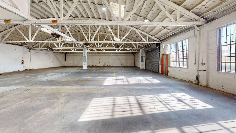 415 E 10th St, Pittsburg, CA à louer - Photo de l’immeuble – Image 1 sur 43