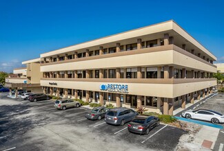 Plus de détails pour 333 Tamiami Trl S, Venice, FL - Bureau à louer