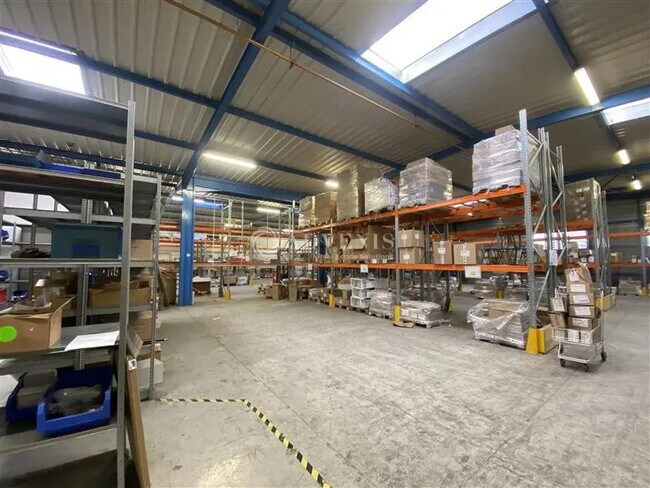 Plus de détails pour Industriel/Logistique à louer