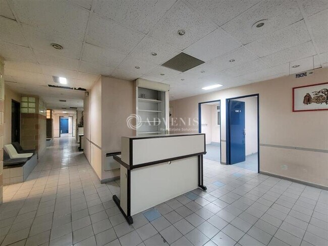 Plus de détails pour Local commercial à vendre