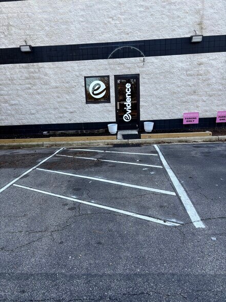 259 Venture Dr, Smithfield, NC à louer - Photo de l’immeuble – Image 2 sur 10