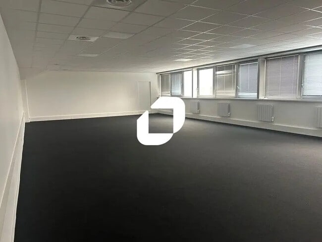 Plus de détails pour Rue De La Pâture, Carrières-sur-Seine - Bureau à louer