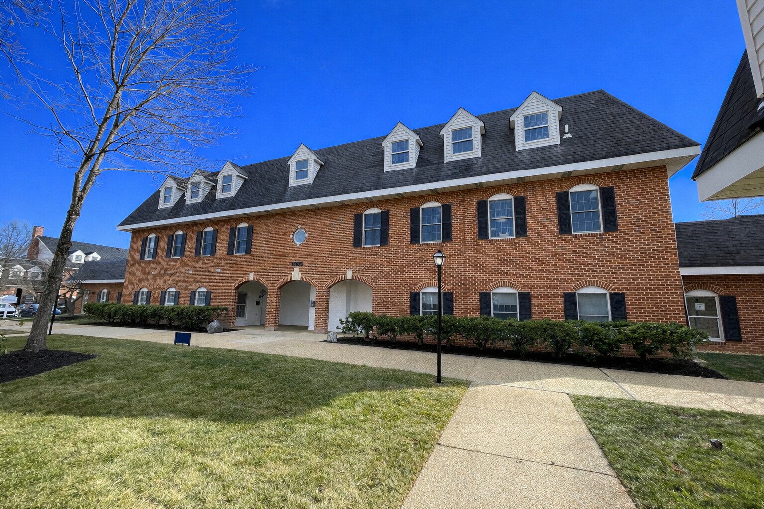 11355 Pembrooke Sq, Waldorf, MD à vendre Photo principale– Image 1 sur 7